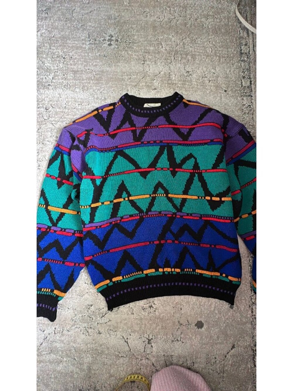 Vintage Kids wild thunder sweater 19x22.